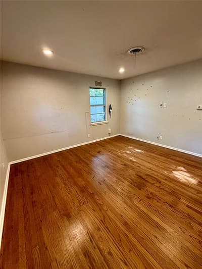 412 E Lovers Lane, Arlington TX 76010 - Photo 2