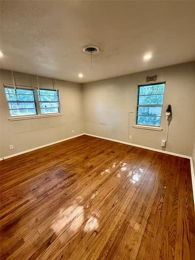 412 E Lovers Lane, Arlington TX 76010 - Photo 3