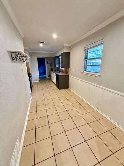 412 E Lovers Lane, Arlington TX 76010 - Photo 4
