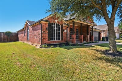 7905 Decoy Drive, Arlington TX 76002 - Photo 2