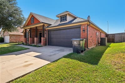 7905 Decoy Drive, Arlington TX 76002 - Photo 3