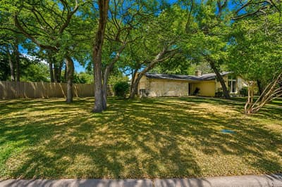133 Oakhurst Drive, Bedford TX 76022 - Photo 2
