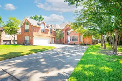 909 Hills Creek Drive, McKinney TX 75072 - Photo 2