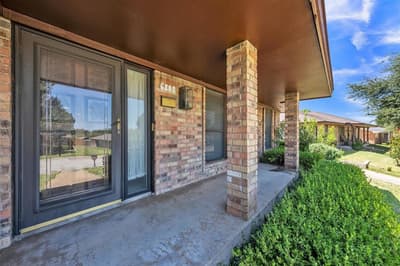 6808 Winchester Court, Fort Worth TX 76133 - Photo 4