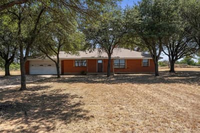 805 S Swanson Road, Mineral Wells TX 76067 - Photo 4