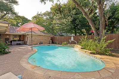 2401 Radcliffe Drive, Arlington TX 76012 - Photo 2