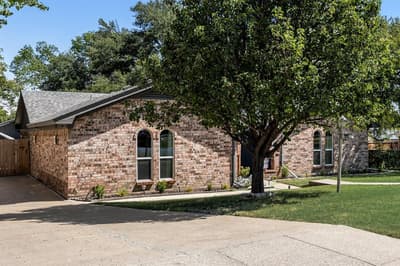 4825 Barnett Street, Fort Worth TX 76103 - Photo 2