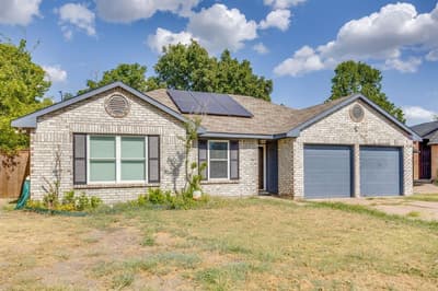 6411 Brooklawn Drive, Arlington TX 76018 - Photo 2