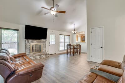6411 Brooklawn Drive, Arlington TX 76018 - Photo 4