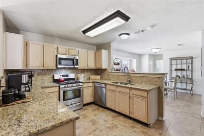 2701 Vistaview Drive, Corinth TX 76210 - Photo 4