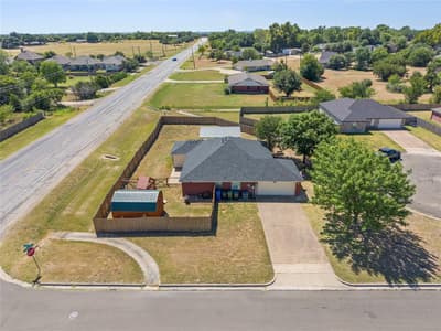 10805 Snow Pea Drive, Waco TX 76708 - Photo 4