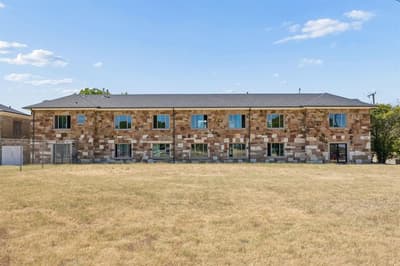 1200 E Maddox Avenue, Fort Worth TX 76104 - Photo 2