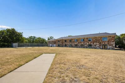 1200 E Maddox Avenue, Fort Worth TX 76104 - Photo 3