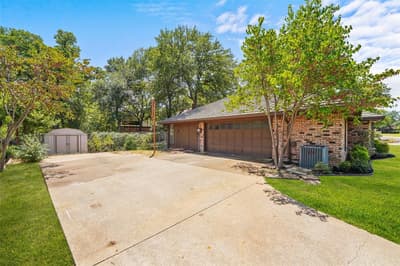 2323 Brookside Drive, Arlington TX 76012 - Photo 3