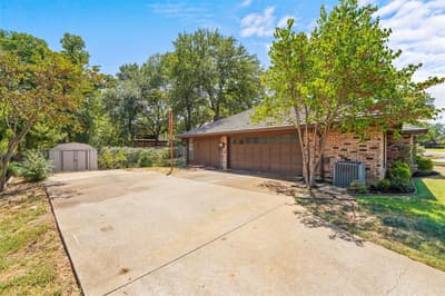 2323 Brookside Drive, Arlington TX 76012 - Photo 4