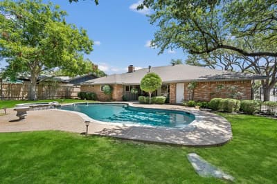 1600 Forest Glen Court, Pantego TX 76013 - Photo 2