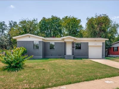 1208 Savage Drive, Fort Worth TX 76134
