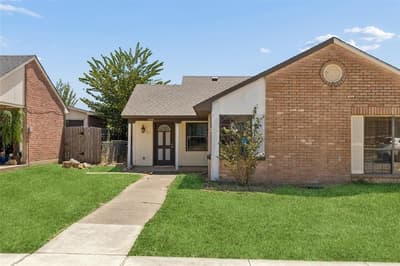 6051 Dooley Drive, The Colony TX 75056 - Photo 2