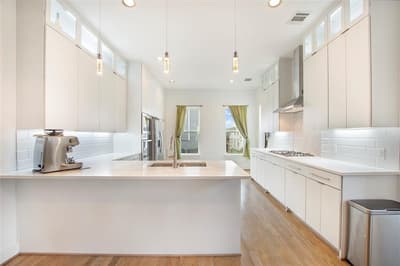 4634 Virginia Avenue, Dallas TX 75204 - Photo 2