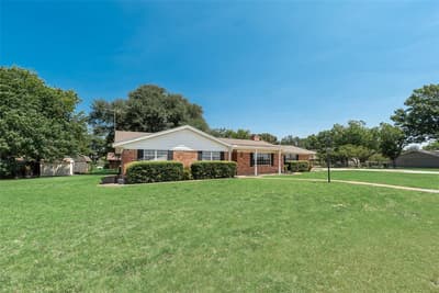 520 Pecan Street, Crowley TX 76036 - Photo 3