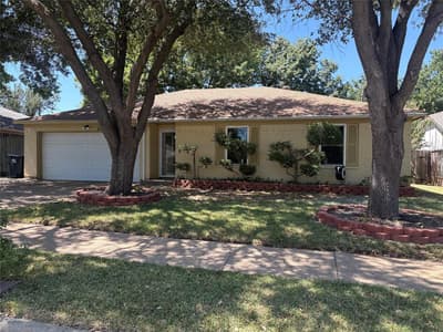 4105 Gentle Springs Drive, Arlington TX 76001