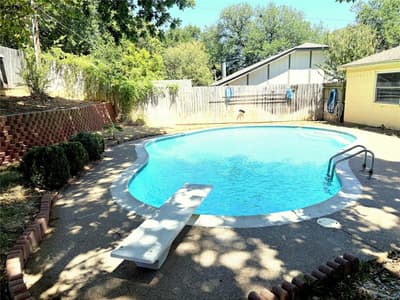 4105 Gentle Springs Drive, Arlington TX 76001 - Photo 5