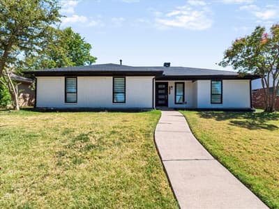 2216 Stonebrook Drive, Carrollton TX 75007 - Photo 2