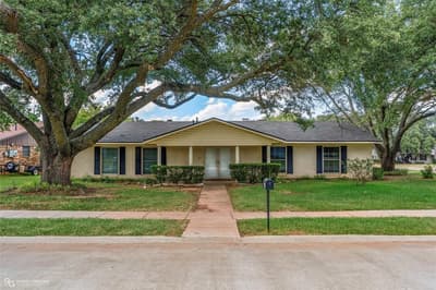 400 Plaza Circle, Bossier City LA 71111