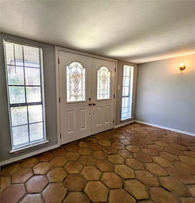 2301 Villanova Street, Arlington TX 76018 - Photo 5