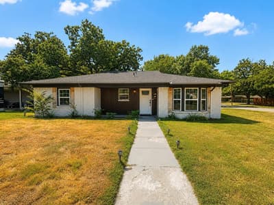102 E Highland Drive, Irving TX 75062 - Photo 3