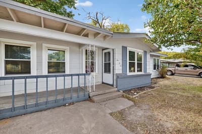 906 Euclid Street, Cleburne TX 76033 - Photo 3