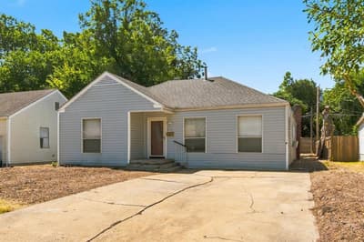 1013 Oak Street, Grand Prairie TX 75050 - Photo 2
