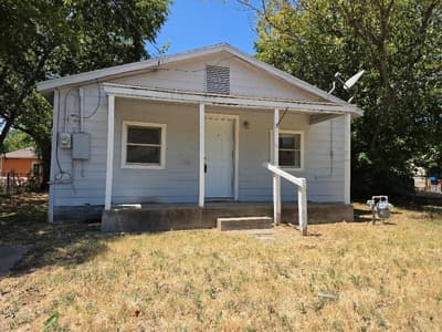 311 Elmo Street, Cleburne TX 76031