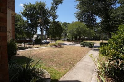 2276 Colony Court, Dallas TX 75235 - Photo 3