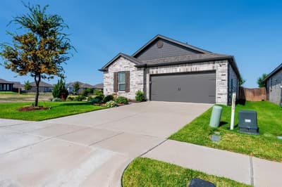 2701 Webb Avenue, Aubrey TX 76227 - Photo 4