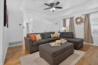 401 S 3rd Street, Grandview TX 76050 - Photo 4