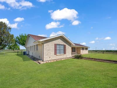 5108 Woodard Avenue, Cleburne TX 76033 - Photo 4