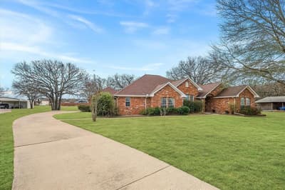 1025 Oak Hollow Lane, Combine TX 75159 - Photo 2