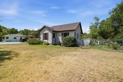 112 Sandra Drive, Azle TX 76020 - Photo 2