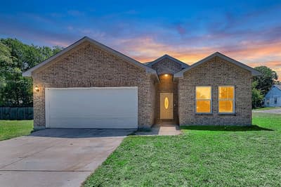 1421 Jones Street, Greenville TX 75401 - Photo 3