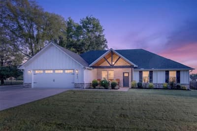 647 Oklahoma Street, Van TX 75790