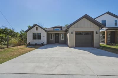 5559 Mercedes Circle, Granbury TX 76048