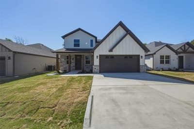 5557 Mercedes Circle, Granbury TX 76048