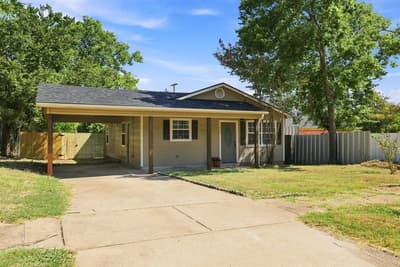 217 E Hull Street, Denison TX 75021 - Photo 2