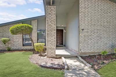 247 Woodhurst Drive, Coppell TX 75019 - Photo 3