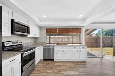 247 Woodhurst Drive, Coppell TX 75019 - Photo 5