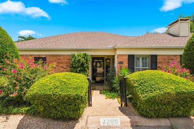 3209 Creekwood Circle, Waco TX 76710 - Photo 2