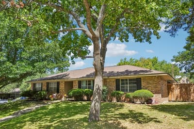 335 Robin Hill Lane, Duncanville TX 75137 - Photo 2