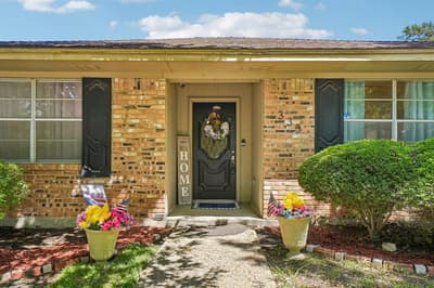 335 Robin Hill Lane, Duncanville TX 75137 - Photo 3