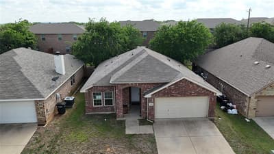 4204 Sapphire Lane, Granbury TX 76049 - Photo 4